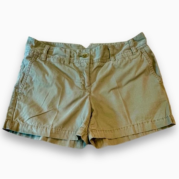 Ann Taylor LOFT Size 2 100% Cotton Khaki Green Cargo Shorts - Picture 1 of 3